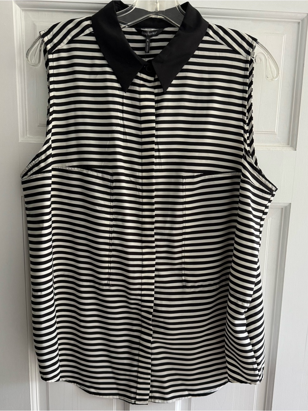 Daisy Fuentes Black and White Striped Sleeveless Blouse with Black Collar